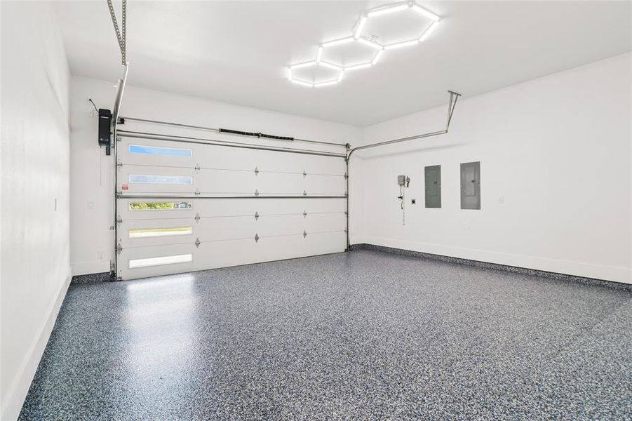 Spacious, unfurnished interior of a new home in , Irving (Image 30).