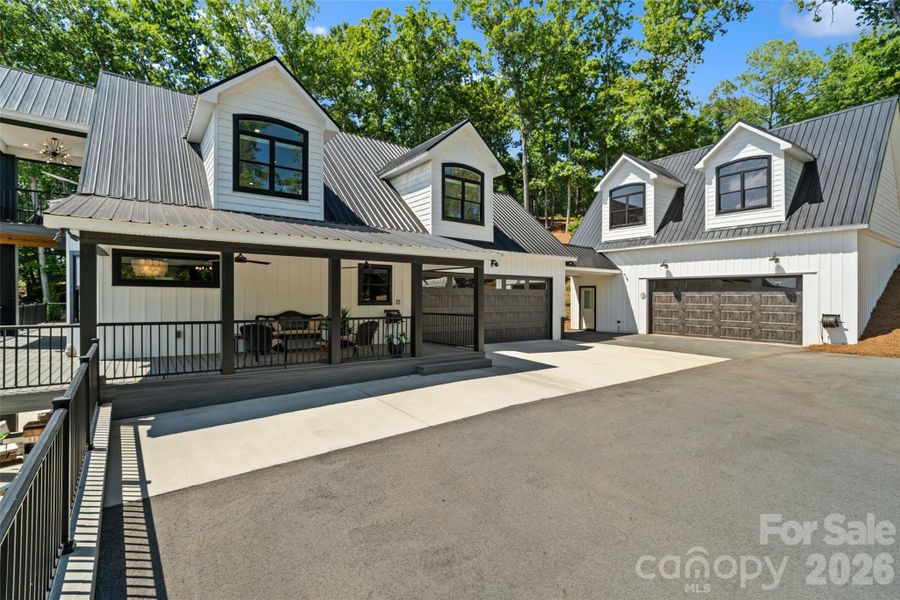 Exterior details and patio area of a home in , Troy (Image 28).
