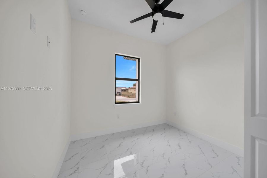 Spacious, unfurnished interior of a new home in , Lehigh Acres (Image 19).
