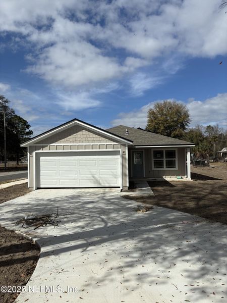 Front exterior of a new home in , Green Cove Springs, FL, highlighting curb appeal (Image 2). Front exterior of a new home in , Green Cove Springs, FL, highlighting curb appeal (Image 2).