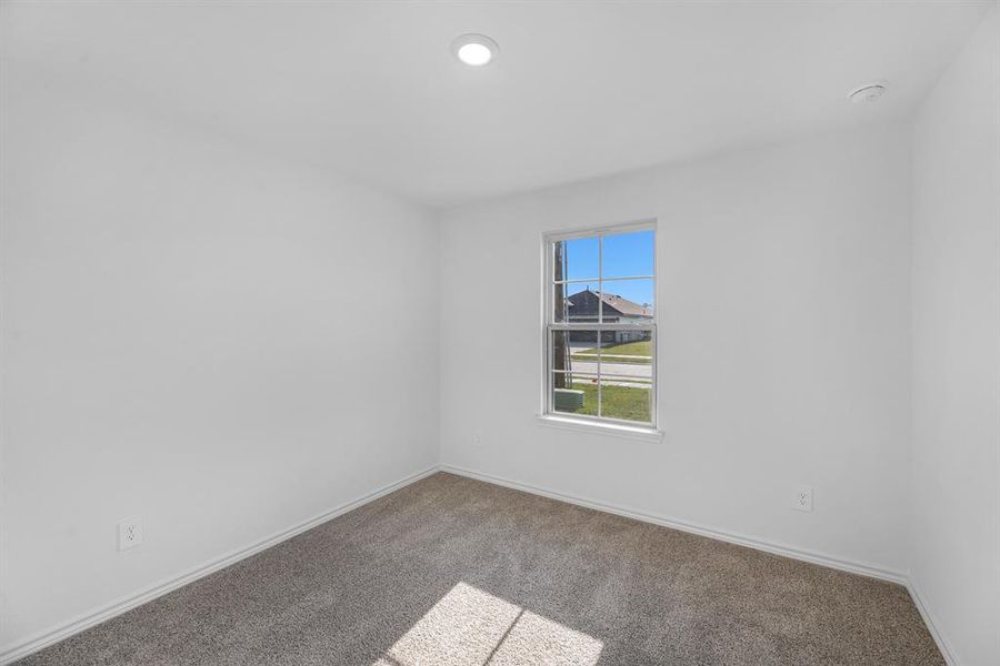 Spacious, unfurnished interior of a new home in Reserve at Mallard Lakes, Orange (Image 27). Spacious, unfurnished interior of a new home in Reserve at Mallard Lakes, Orange (Image 27).