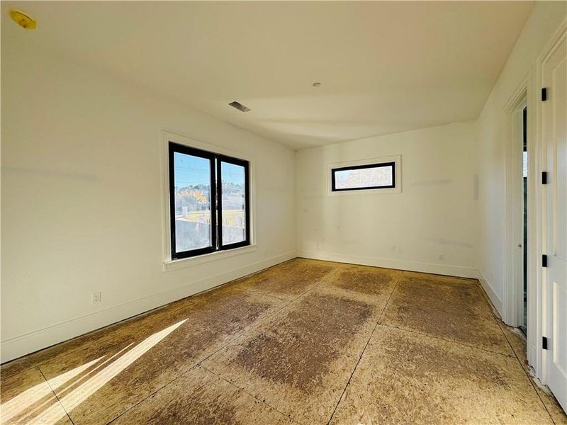 Spacious, unfurnished interior of a new home in , Lawrenceville (Image 15).