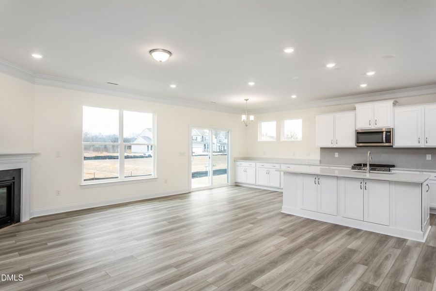 Living/Kitchen