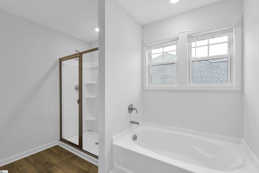 Furnished interior view inside a new home in Sedona, Greenville (Image 15).