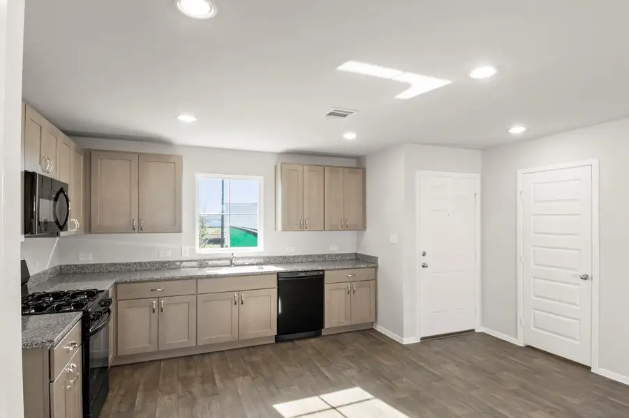 Furnished interior view inside a new home in Harvest Ridge, Elgin (Image 7).