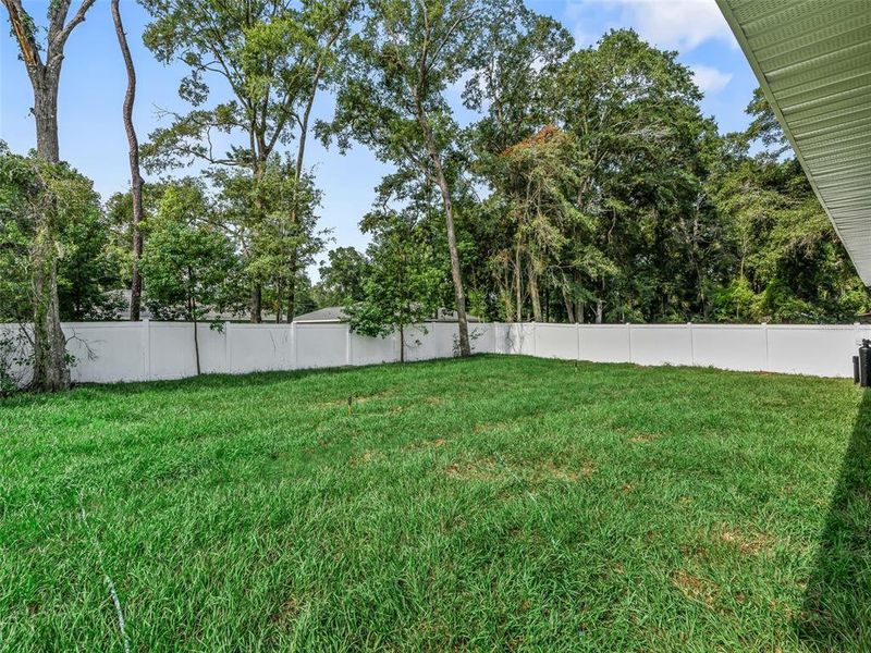 Exterior details and patio area of a home in , Ocala (Image 25).