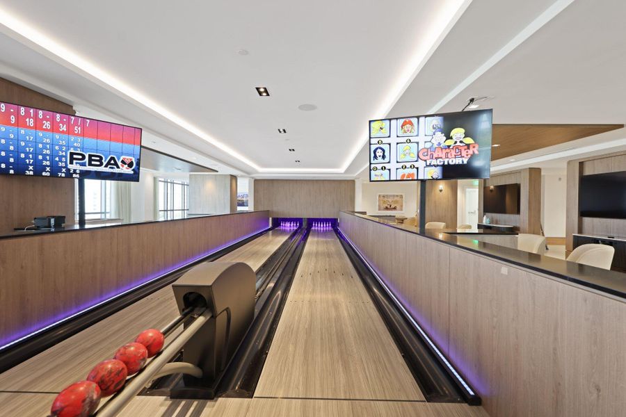 Nautilus 220/Bowling Alley/5th Floor Nautilus 220/Bowling Alley/5th Floor