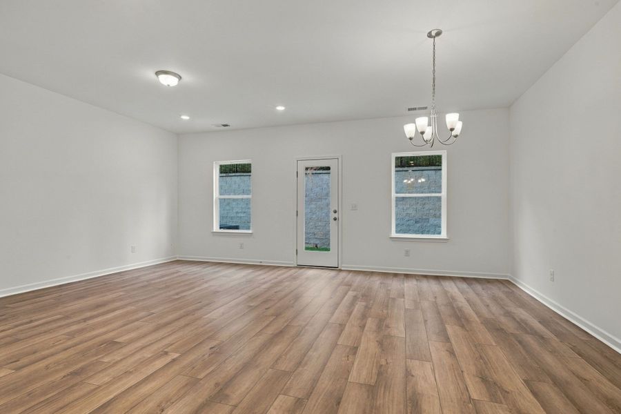 Spacious, unfurnished interior of a new home in Ironhorse, Dickson (Image 17).