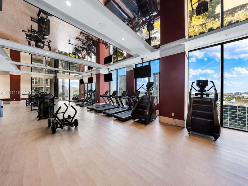 Community amenities in , Miami (Image 36).