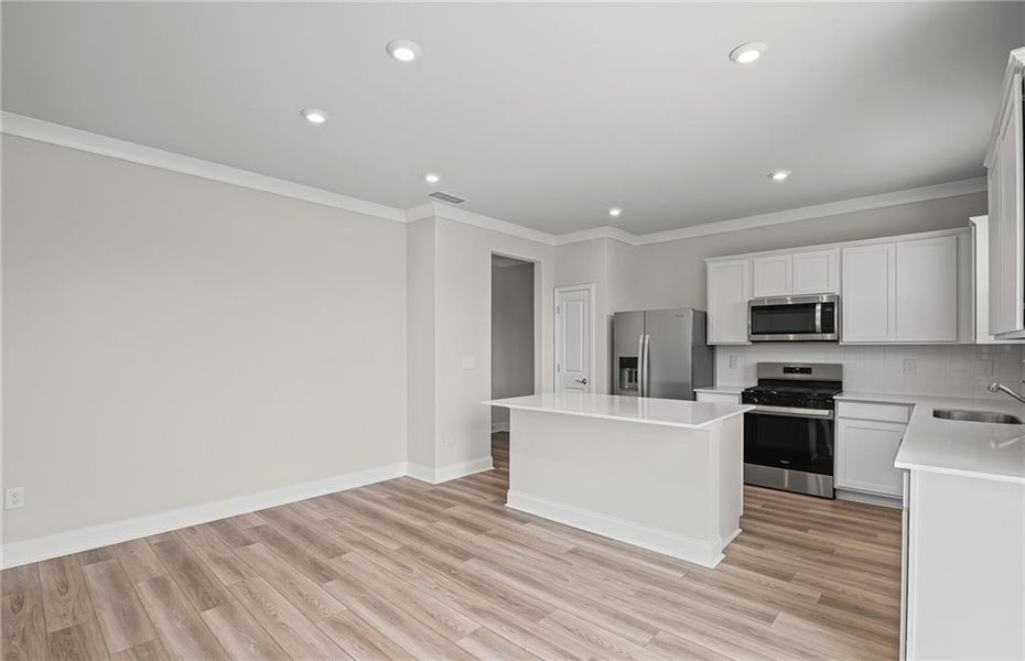 Image 37 of a home in Overland.