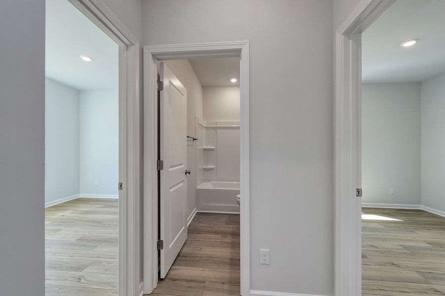 Spacious, unfurnished interior of a new home in Allston Park, Calabash (Image 27).