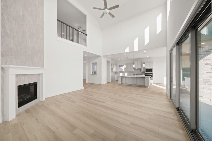 Spacious, unfurnished interior of a new home in Valencia 70', Manvel (Image 21). Spacious, unfurnished interior of a new home in Valencia 70', Manvel (Image 21).