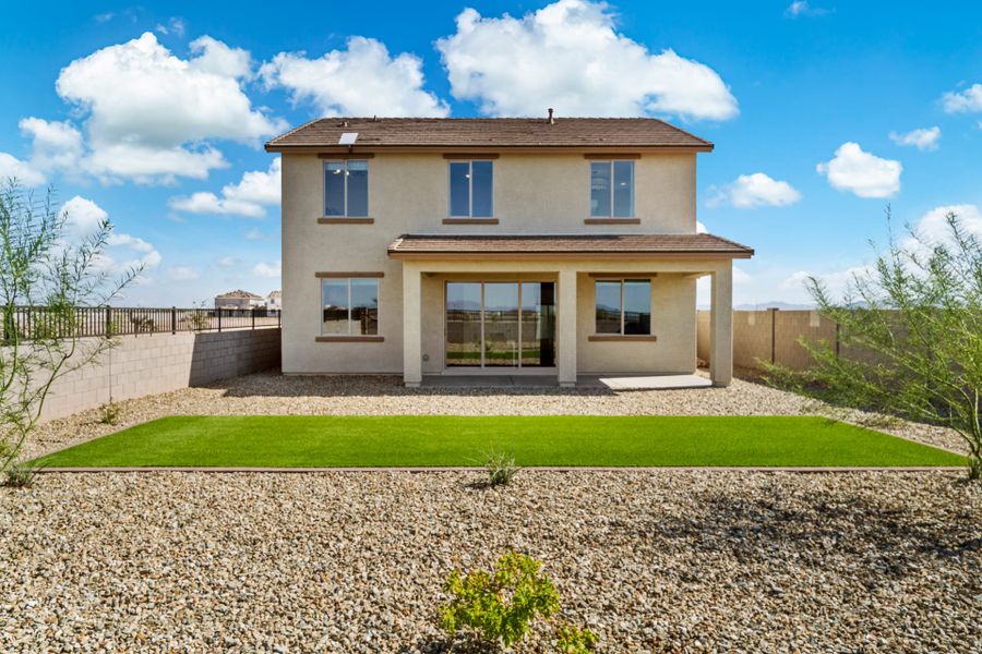 Large Backyard with Covered Patio | Skyline Floorplan | Elara at Moonlight | New Homes in Maricopa, AZ by Landsea Homes