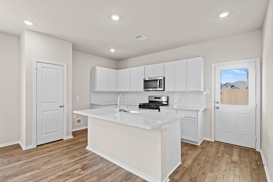 Furnished interior view inside a new home in Creekhaven, Rosharon (Image 12).