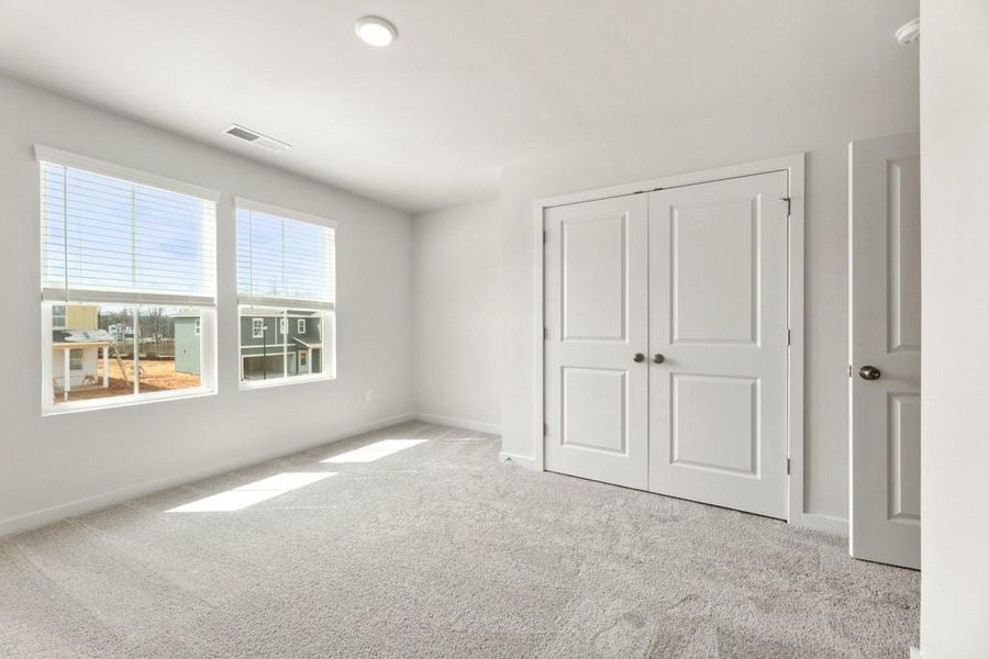 Spacious, unfurnished interior of a new home in Reserve at Gum Springs, Jefferson (Image 14).