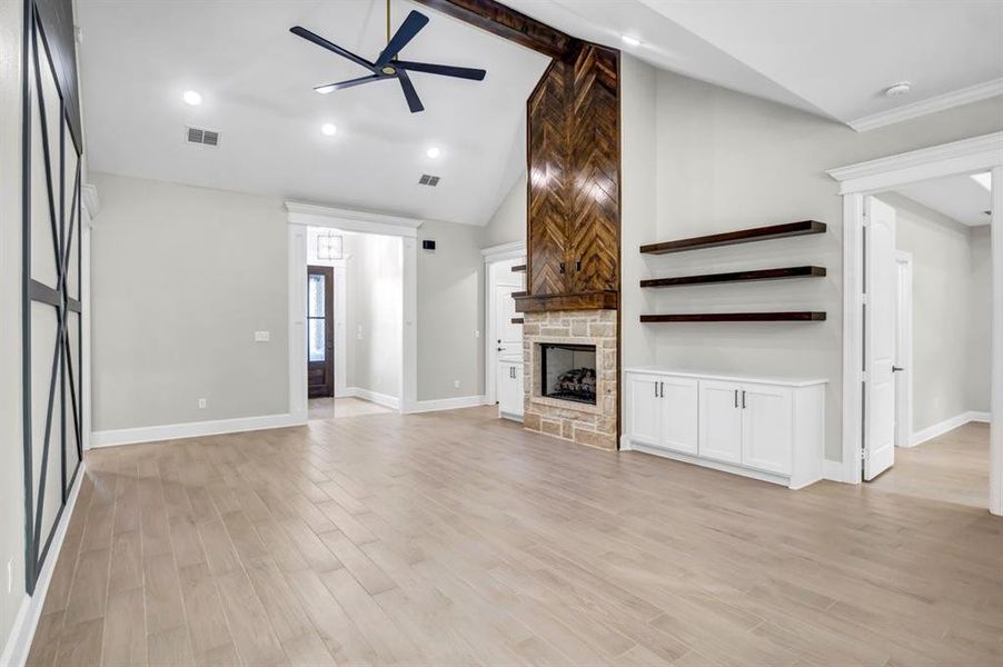 Spacious, unfurnished interior of a new home in , Tyler (Image 23).