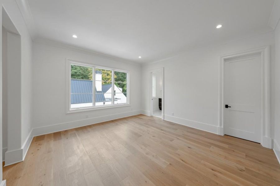 Spacious, unfurnished interior of a new home in , Atlanta (Image 62).