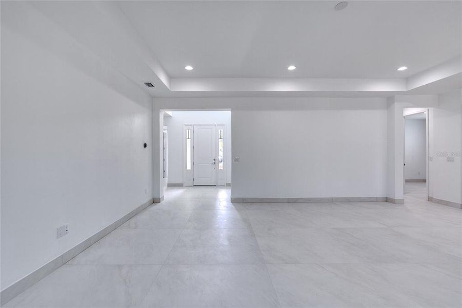 Spacious, unfurnished interior of a new home in , Daytona Beach (Image 48).