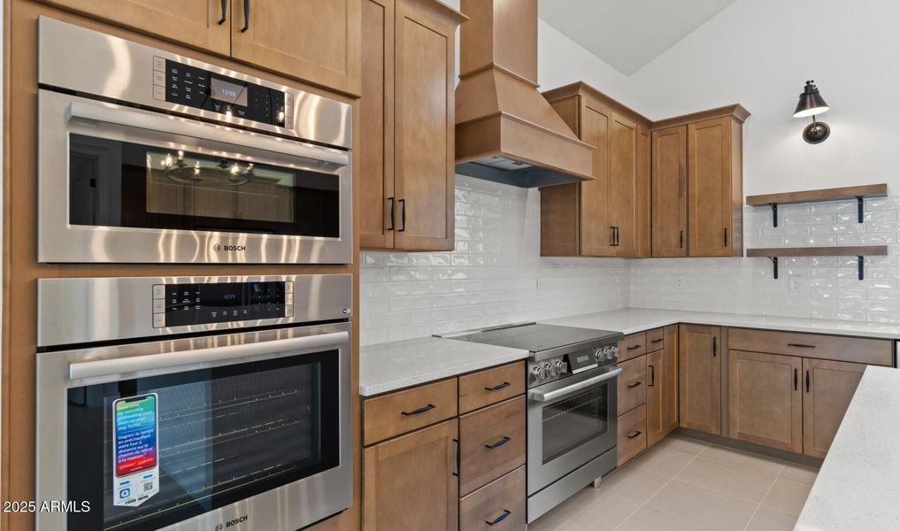 Edgewood Lot #105 Kitchen 3 (Large)