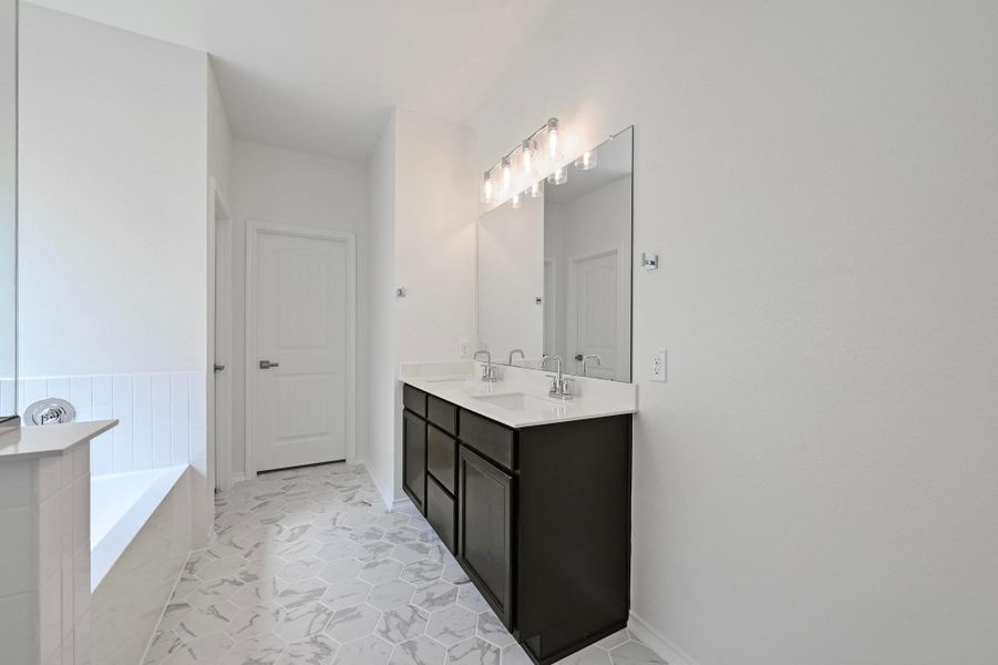 Furnished interior view inside a new home in Creekside at Estancia, Austin (Image 9).