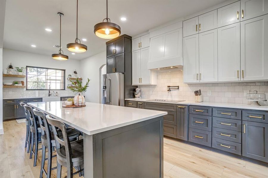 Furnished interior view inside a new home in , Weatherford (Image 13).