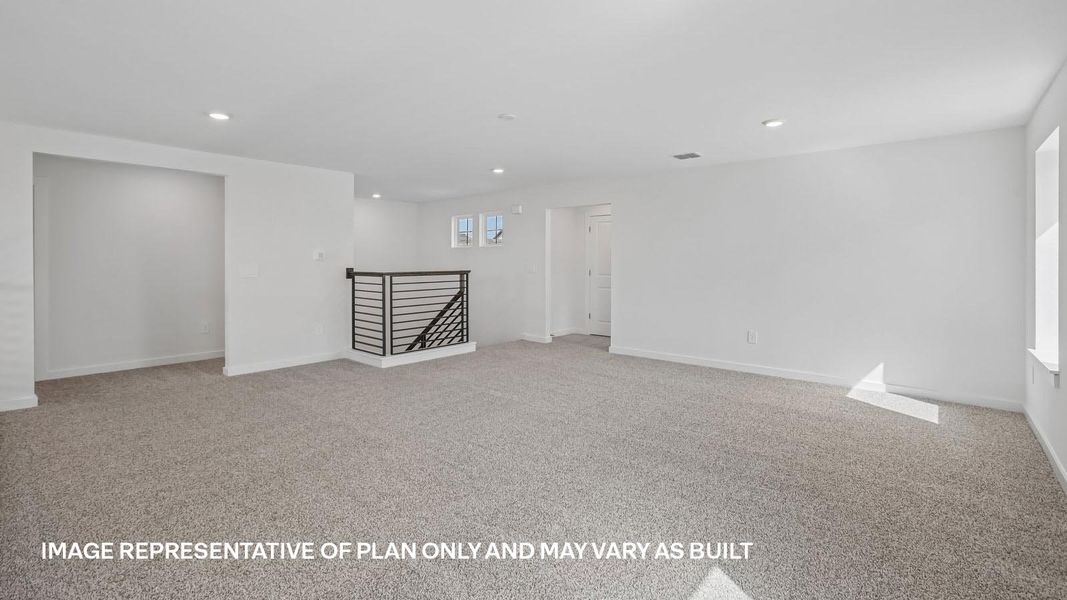 Spacious, unfurnished interior of a new home in Rosenbusch Ranch, Leander (Image 37).