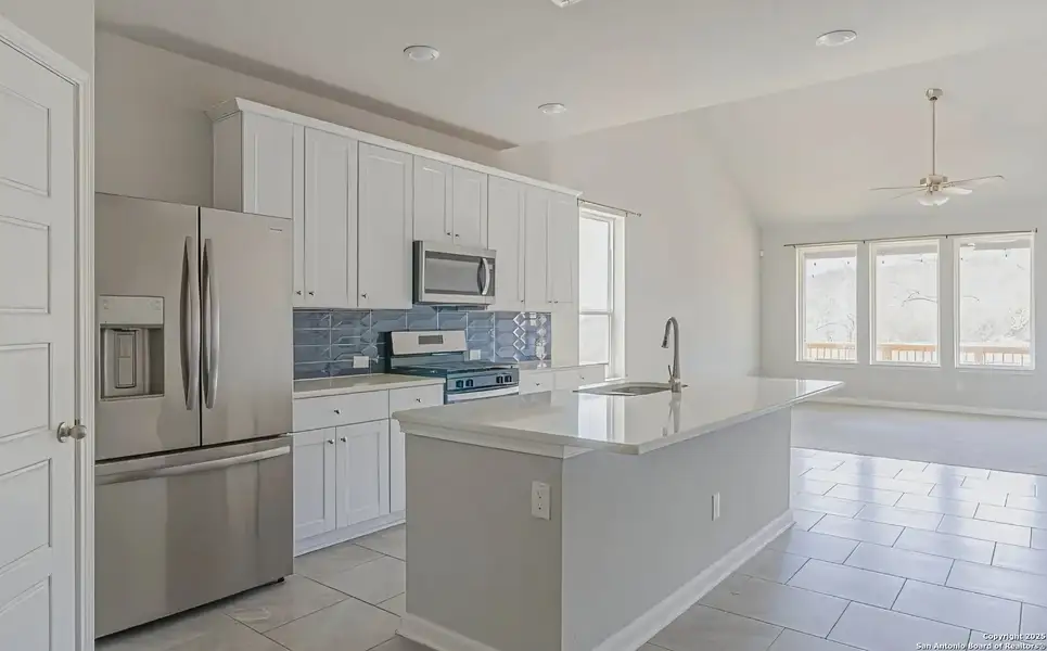 Furnished interior view inside a new home in Hunter's Ranch, San Antonio (Image 5). Furnished interior view inside a new home in Hunter's Ranch, San Antonio (Image 5).