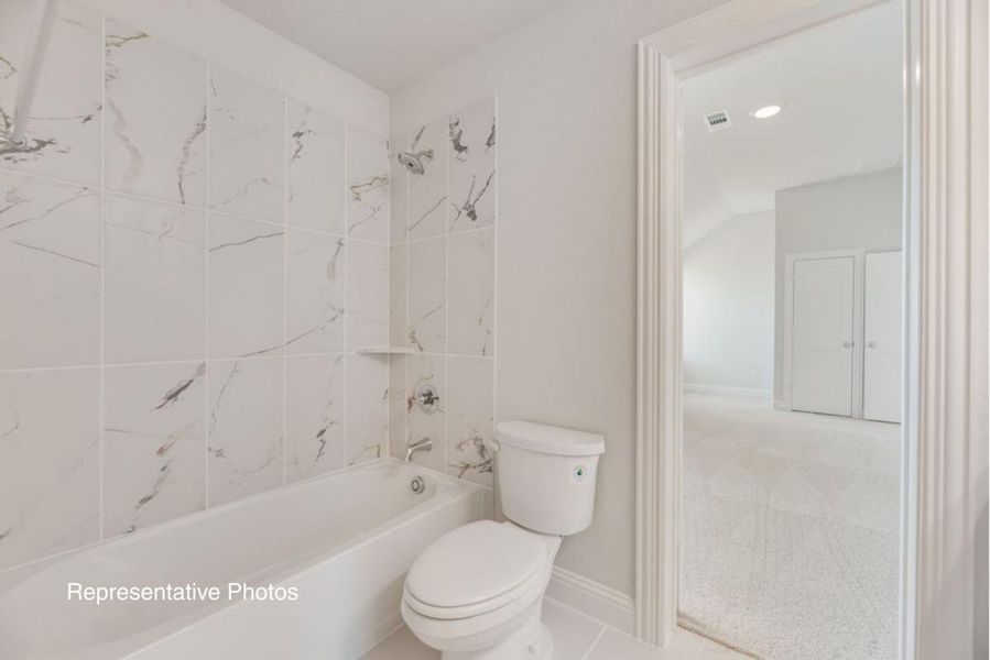 Furnished interior view inside a new home in Edgewater, Fate (Image 9).