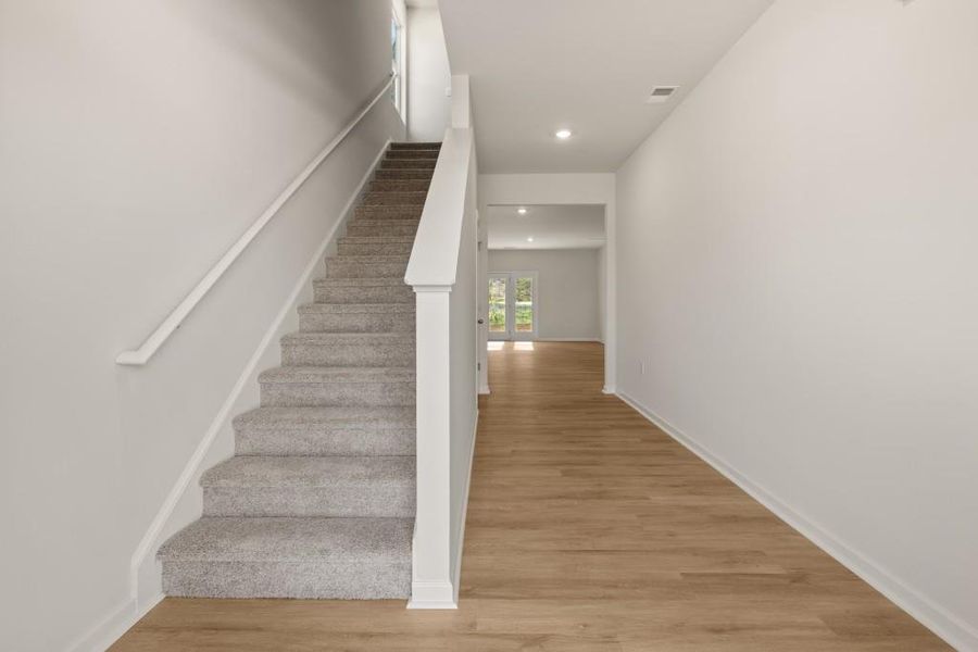 Spacious, unfurnished interior of a new home in Oconee Overlook, Gainesville (Image 18). Spacious, unfurnished interior of a new home in Oconee Overlook, Gainesville (Image 18).