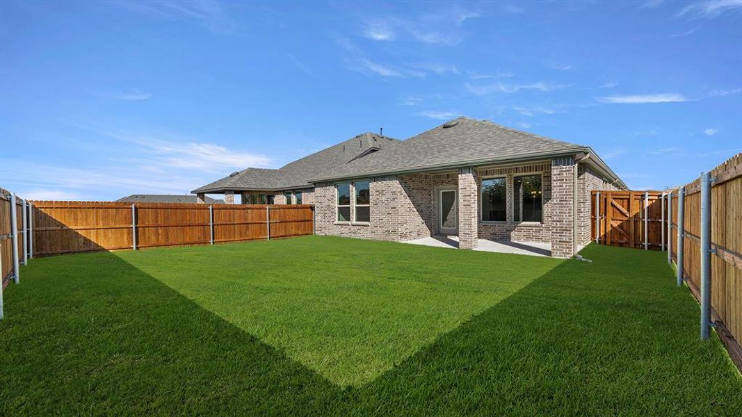 Exterior details and patio area of a home in Elevon 40s, Lavon (Image 4). Exterior details and patio area of a home in Elevon 40s, Lavon (Image 4).
