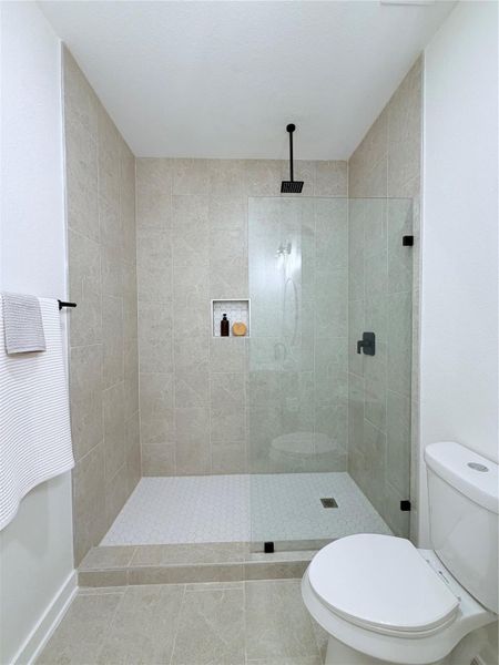 Upstairs full bathroom