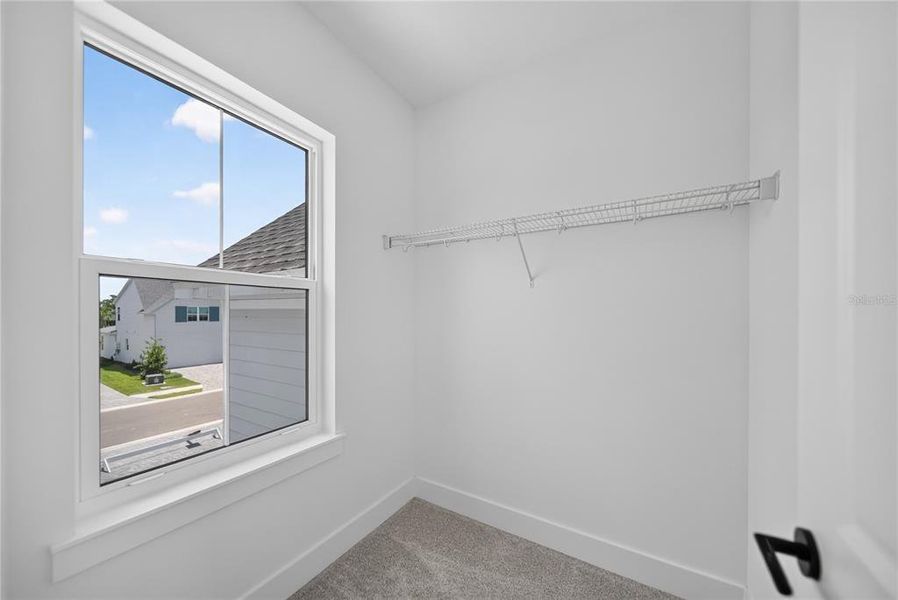 Spacious, unfurnished interior of a new home in Gracewater at Sarasota, Sarasota (Image 31).