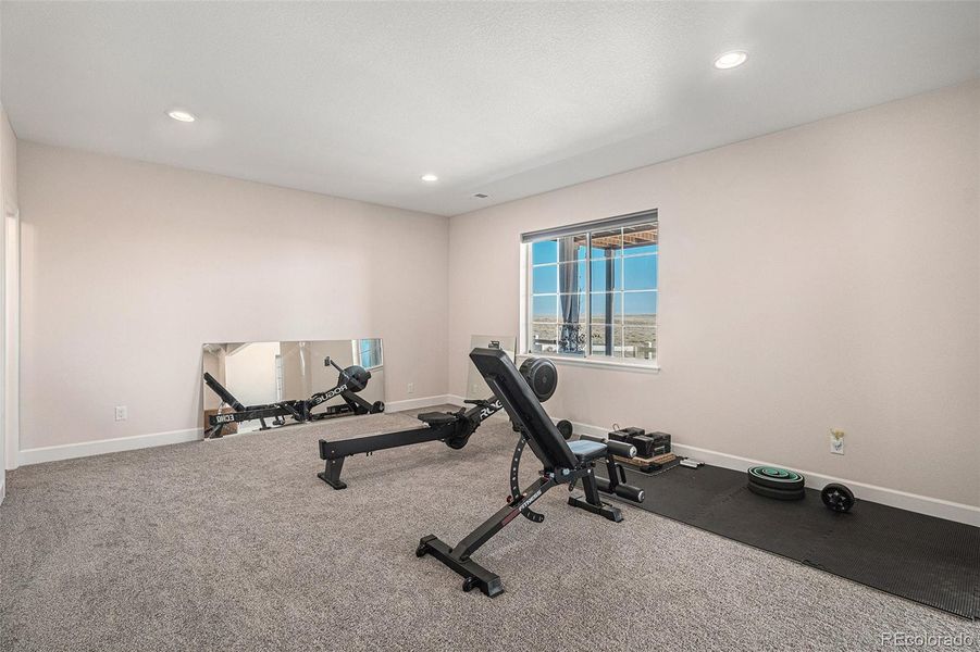 Community amenities in , Aurora (Image 29).