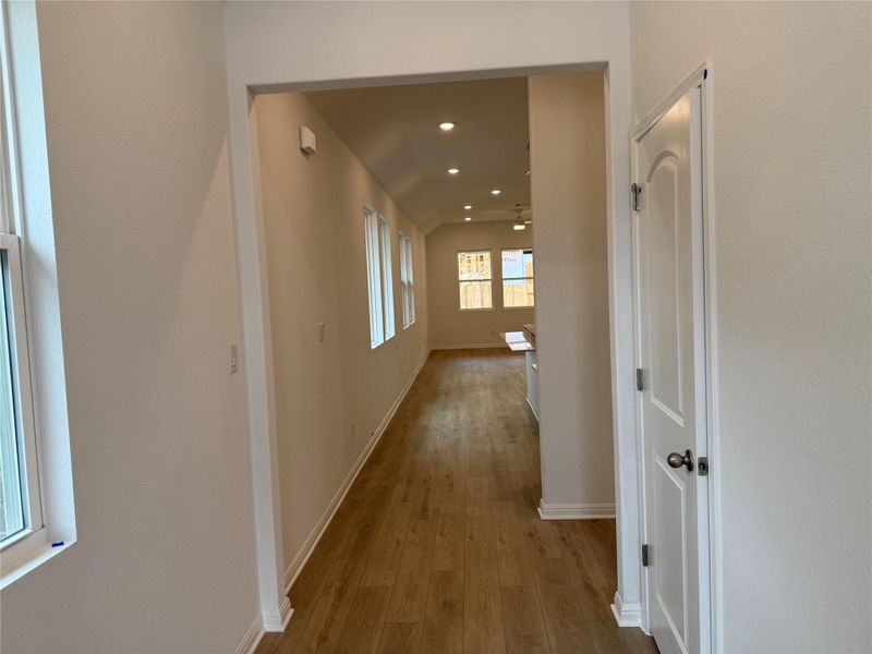 Spacious, unfurnished interior of a new home in La Cima, San Marcos (Image 14).