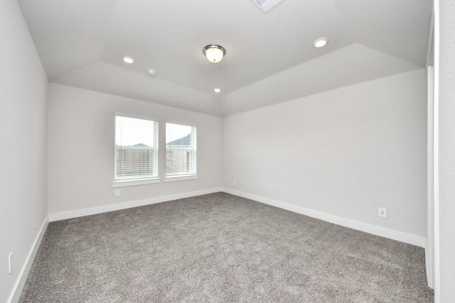 Spacious, unfurnished interior of a new home in Laurel Landing: Landmark Collection, Alvin (Image 33).