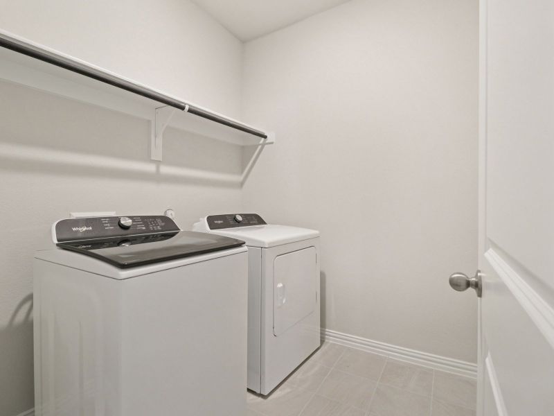 Close-up of interior finishes inside a home in River Ridge, Crandall (Image 10).