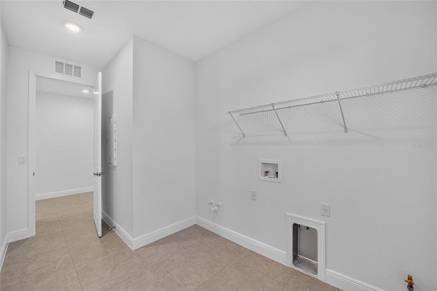 Spacious, unfurnished interior of a new home in , Ocala (Image 41).