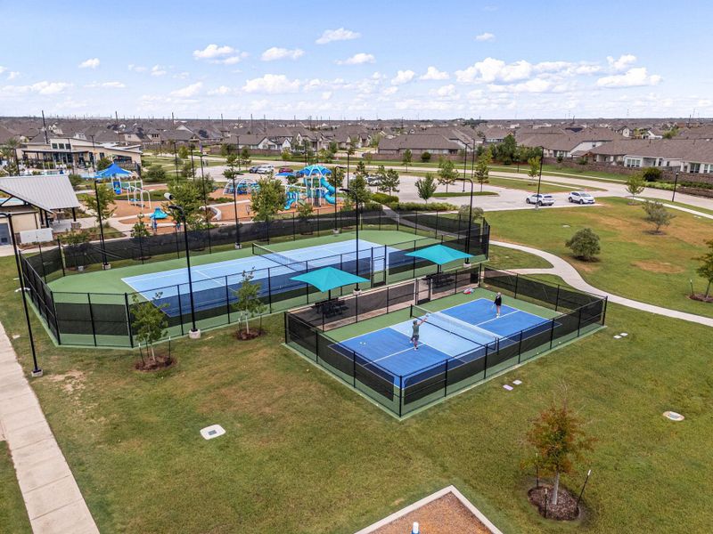 Who doesn't love pickleball too!