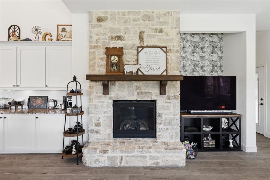Furnished interior view inside a new home in , Fort Worth (Image 6).