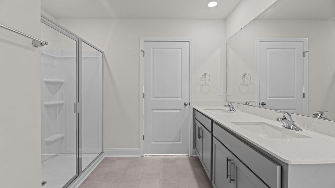 Furnished interior view inside a new home in Tyler - Home on the Lake, New Bern (Image 7).