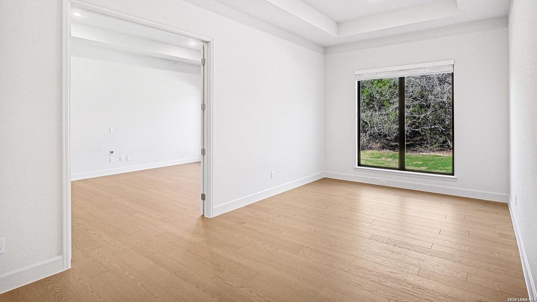 Spacious, unfurnished interior of a new home in Thornebrook, Bulverde (Image 27).