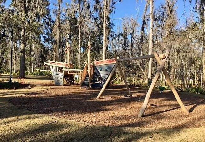 Community amenities in , St. Johns (Image 21).