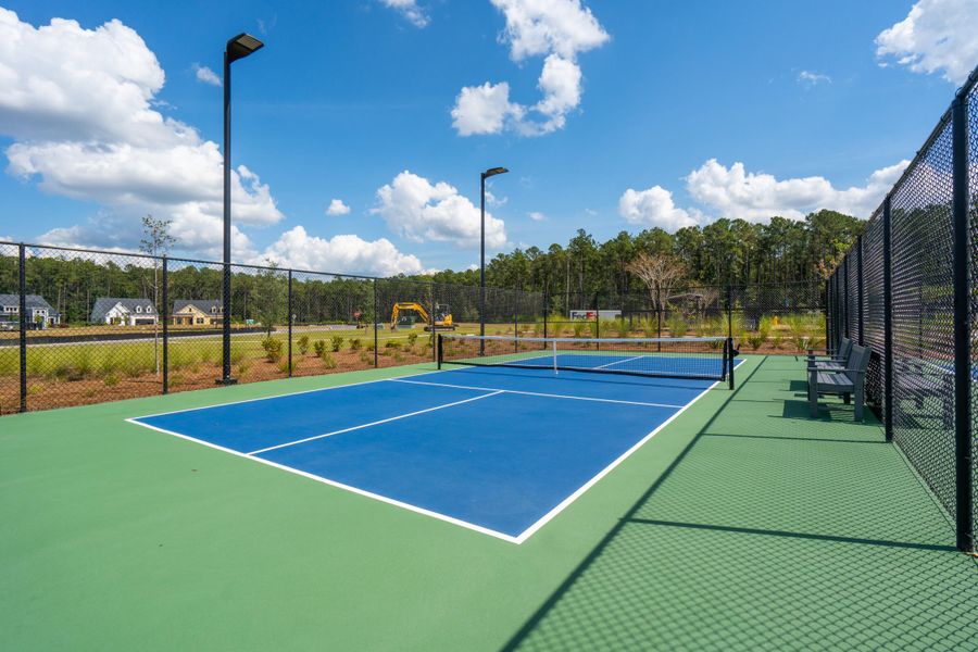 Community amenities in , Summerville (Image 58).