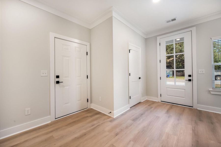Spacious, unfurnished interior of a new home in , North Charleston (Image 20).