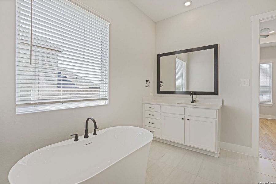 Furnished interior view inside a new home in Potranco West, Castroville (Image 5).