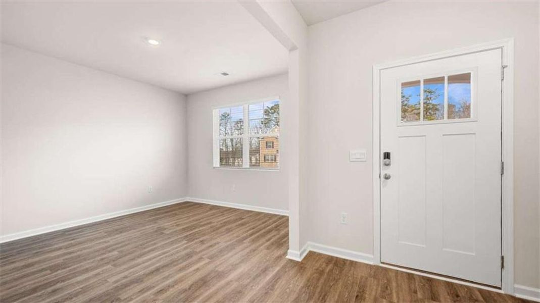 Spacious, unfurnished interior of a new home in Brooks Station, Dacula (Image 13).