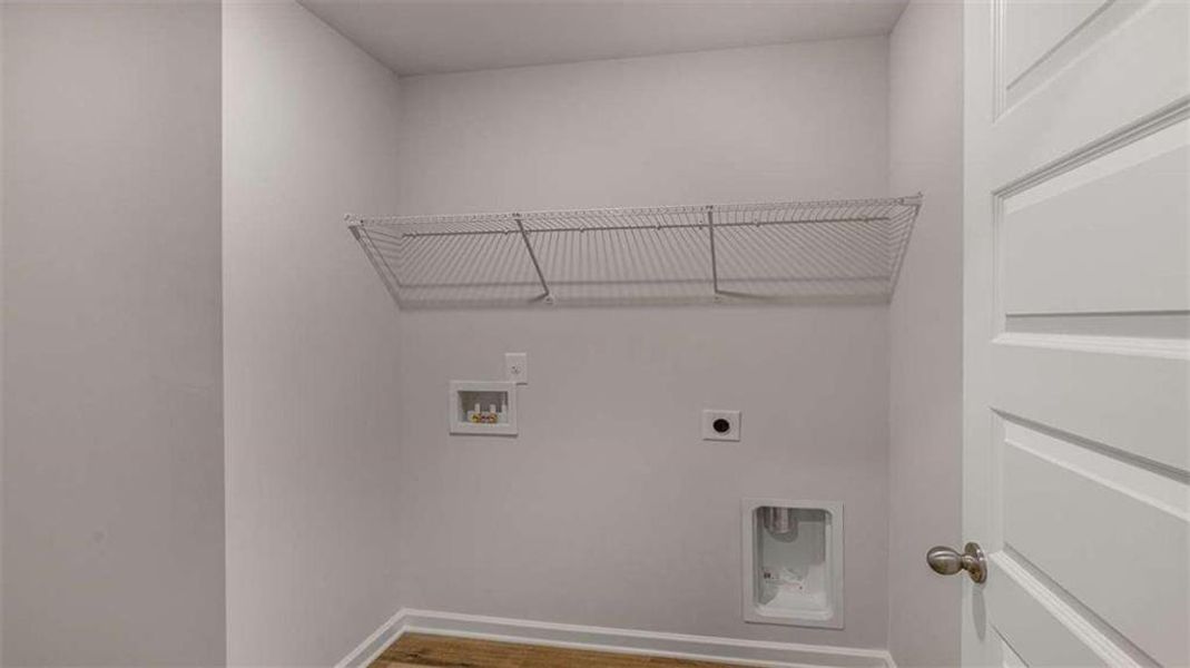 Spacious, unfurnished interior of a new home in Echo Glen, Stockbridge (Image 27).