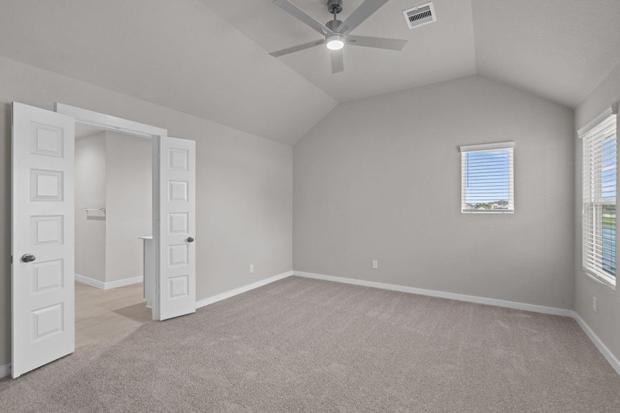 Spacious, unfurnished interior of a new home in Grand Oaks Village, Houston (Image 13). Spacious, unfurnished interior of a new home in Grand Oaks Village, Houston (Image 13).
