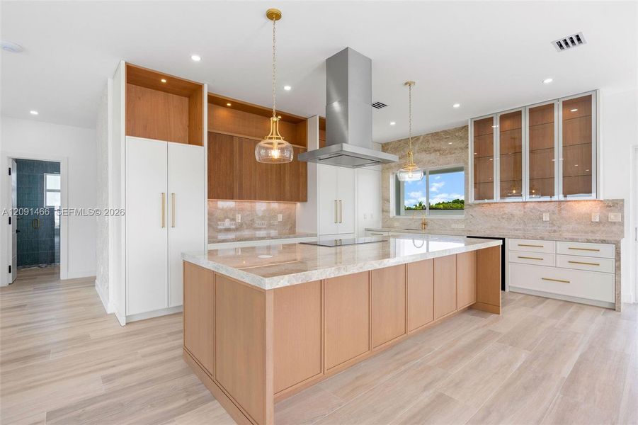 Furnished interior view inside a new home in , Tavernier (Image 11).