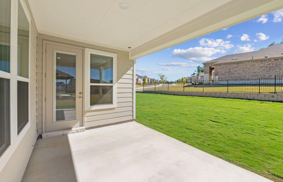 Exterior details and patio area of a home in Sun City Texas, Georgetown (Image 3).